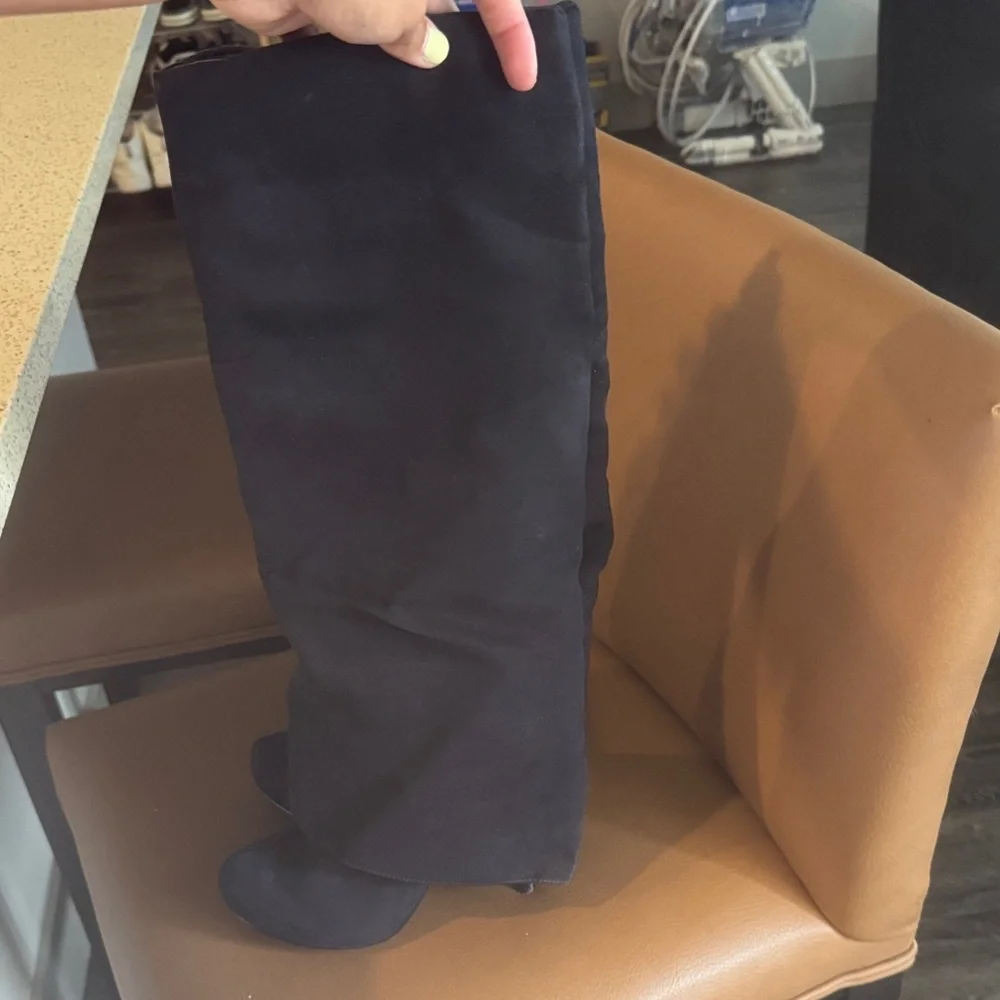 Elegant Black Women's Boots